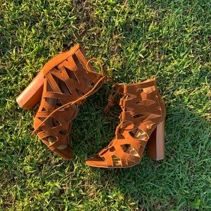 🍁🍂 Bamboo Mustard Brown Laced Up Heels - Fall